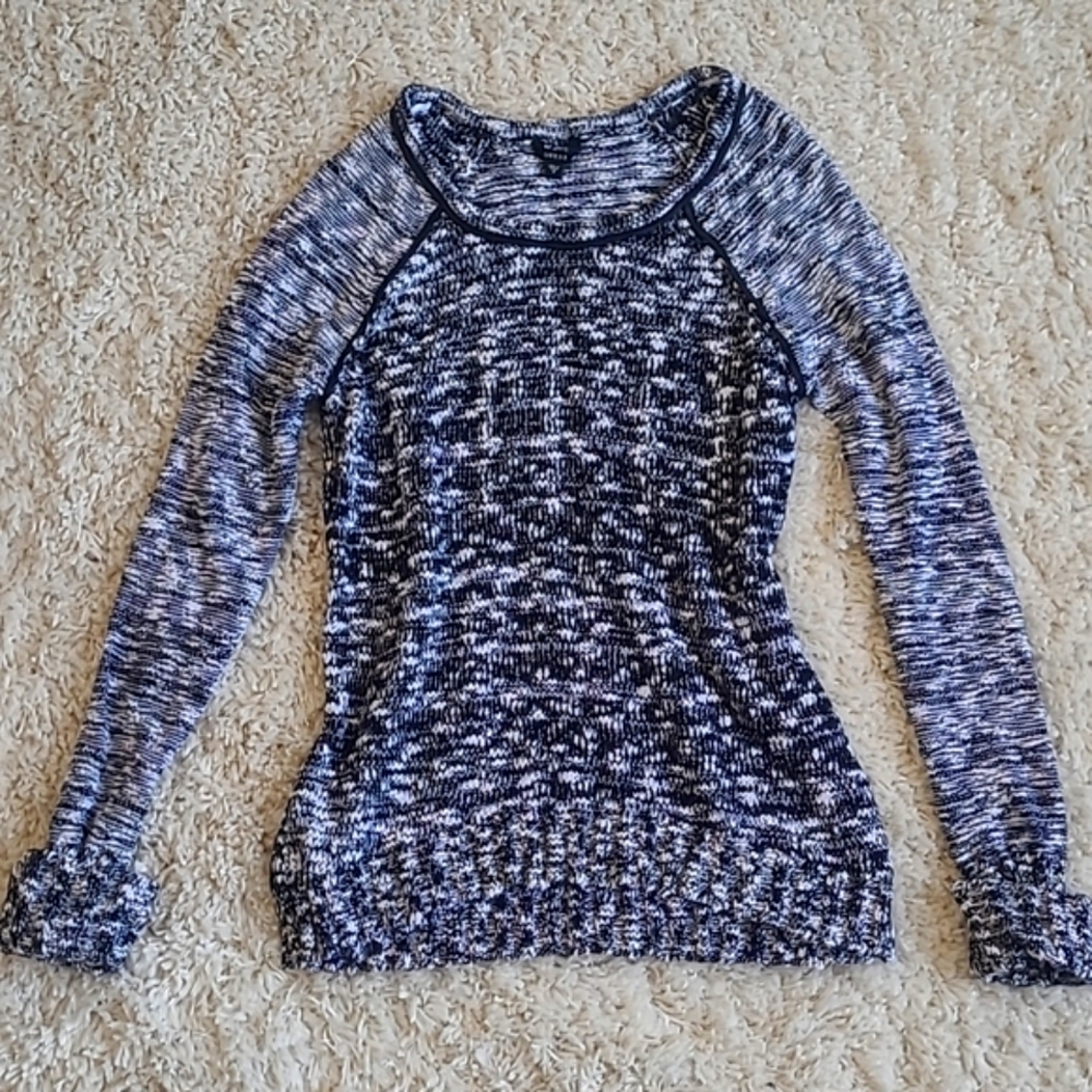 * 3/$30* GUESS Crew Neck Sweater Black and White with Cuffed Sleeves